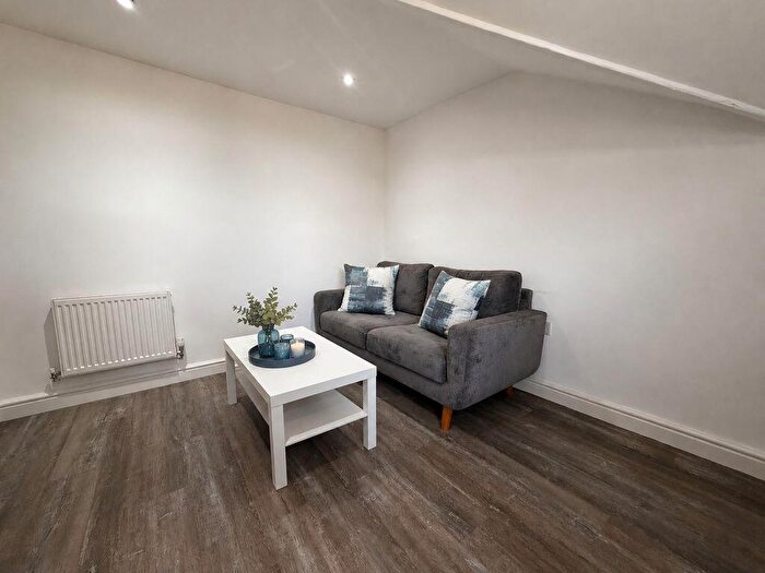 2 Bedroom Flat To Rent In Park Road, Nottingham, NG7