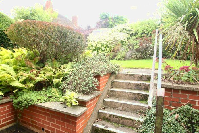 2 Bedroom Flat For Sale In Lordswood Road, Harborne, Birmingham, B17