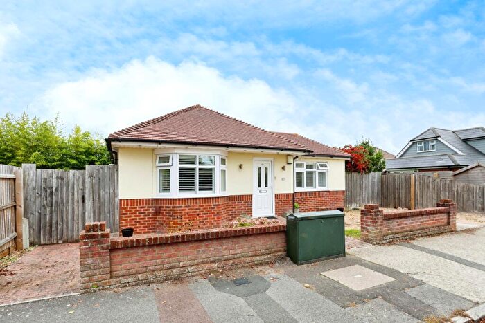 2 Bedroom Bungalow For Sale In Harbeck Road, Muscliff, Bournemouth, Dorset, BH8
