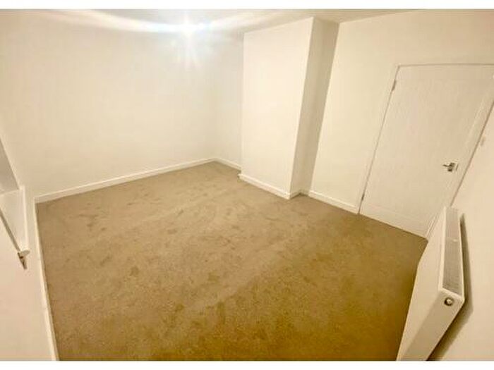 3 Bedroom Flat To Rent In Strain Crescent, Airdrie, ML6