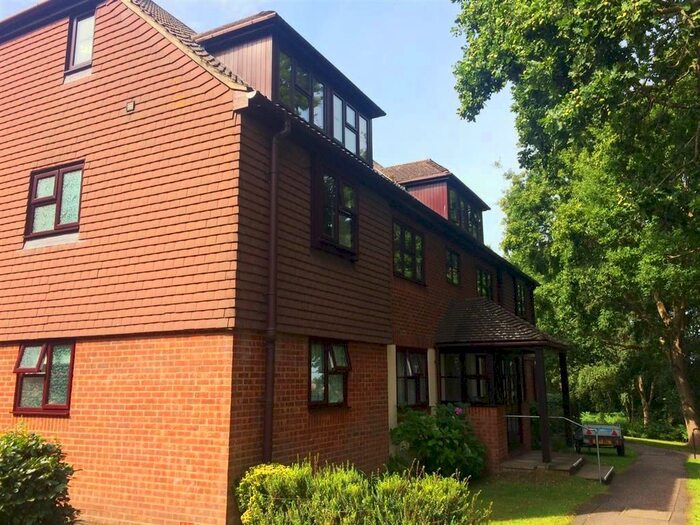 2 Bedroom Flat To Rent In Glynde Court, Mansell Close, Bexhill-On-Sea, TN39