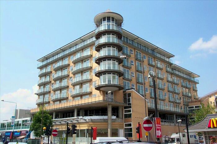 1 Bedroom Flat To Rent In Azalea House, Feltham, TW13