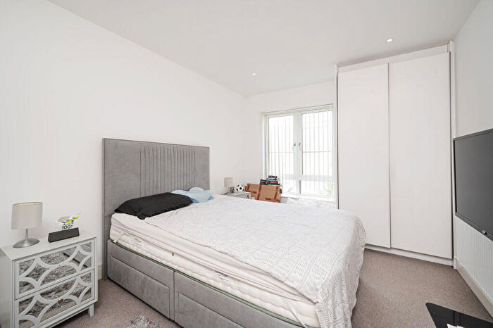 1 Bedroom Flat For Sale In Tallack Road, Leyton, London, E10