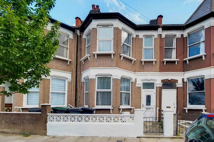 4 Bedroom Terraced House To Rent In Downhills Park Road, Tottenham, London, N17