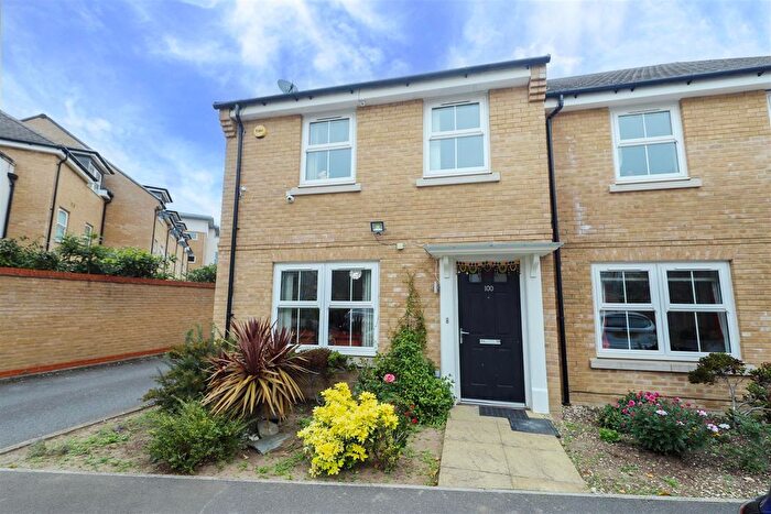 3 Bedroom Property For Sale In Evergreen Drive, West Drayton, UB7