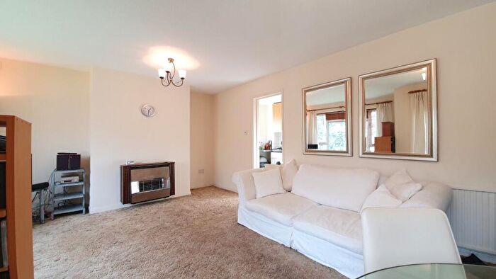 2 Bedroom Flat For Sale In Malcolm Way, Wanstead, London, E11
