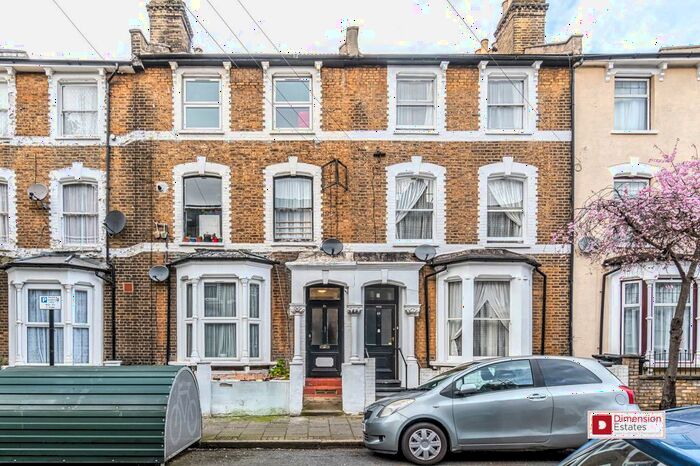 Studio To Rent In Reighton Road, Upper Clapton, Hackney, E5