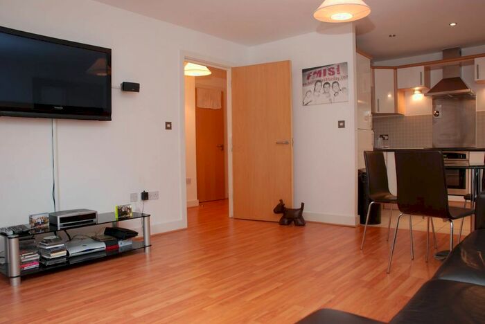 1 Bedroom Flat To Rent In Avanté Court, Kingston, Kingston Upon Thames, KT1
