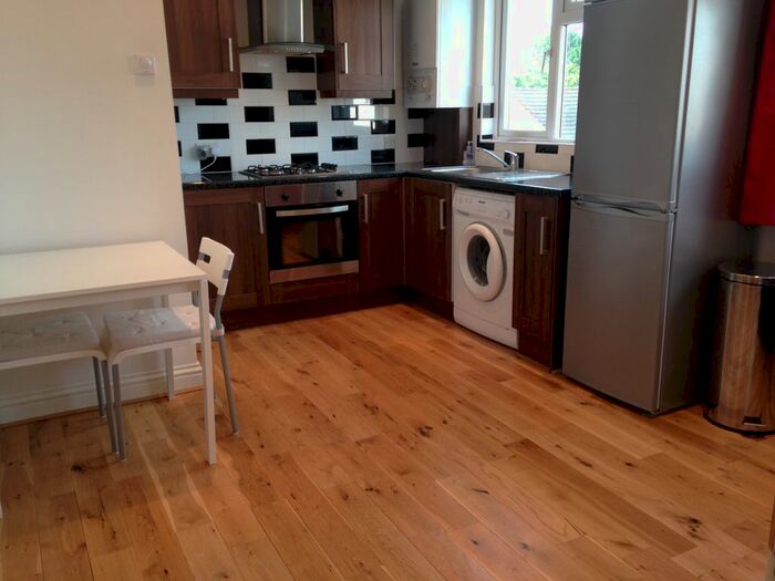 1 Bedroom Flat To Rent In Very Near Balfour Road Area, Ealing Northfields W13