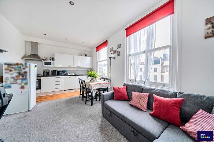 1 Bedroom Flat For Sale In Holloway Road, N19