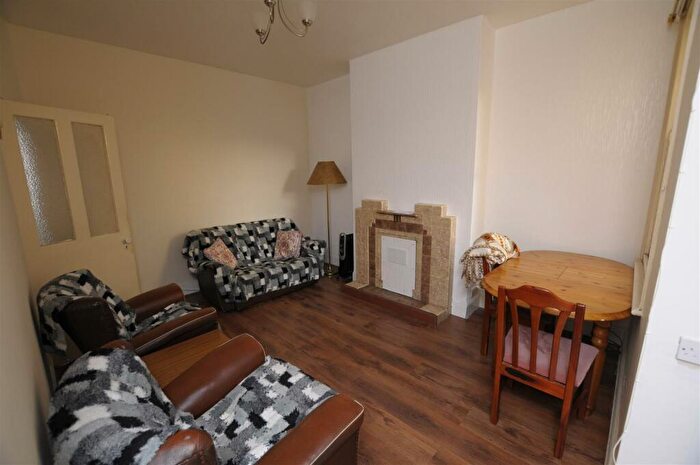 3 Bedroom Terraced House To Rent In Priory Road, Cambridge, CB5