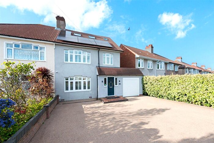 4 Bedroom Semi-Detached House For Sale In Little Heath Road, Bexleyheath, Kent, DA7