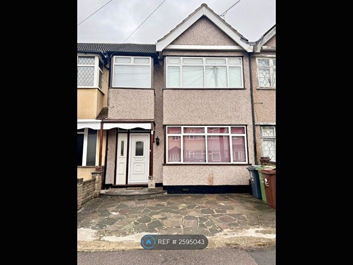 3 Bedroom Terraced House To Rent In Warley Avenue, Dagenham, RM8