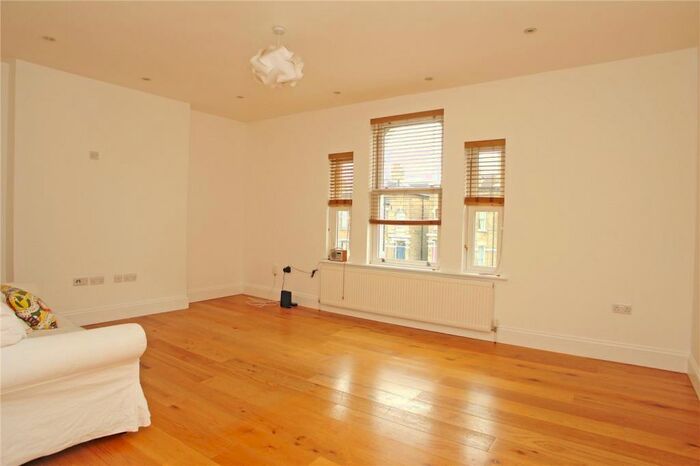 2 Bedroom Apartment To Rent In Barry Road, East Dulwich, London, SE22
