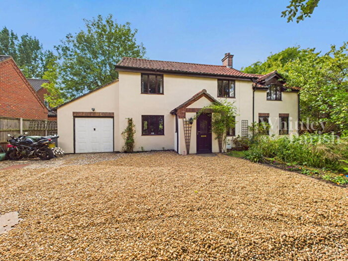 4 Bedroom Detached House For Sale In Norwich Road, Besthorpe, Attleborough, NR17