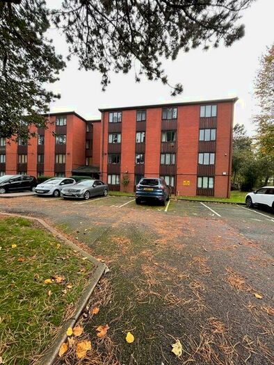 1 Bedroom Flat To Rent In The Lodge, Hagley Road, Birmingham, West Midlands, B16