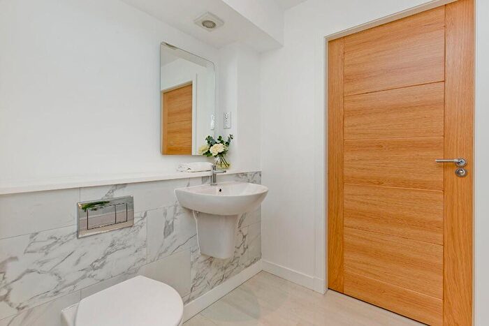 2 Bedroom Apartment For Sale In The Old Bowling Green, McGlashan Garden, Crieff, Perthshire, PH7