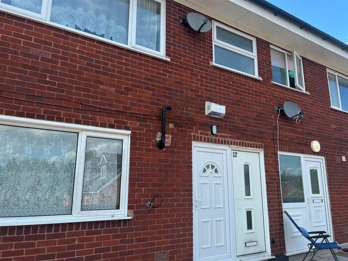 3 Bedroom Flat To Rent In Cannock Road, Cannock, WS11