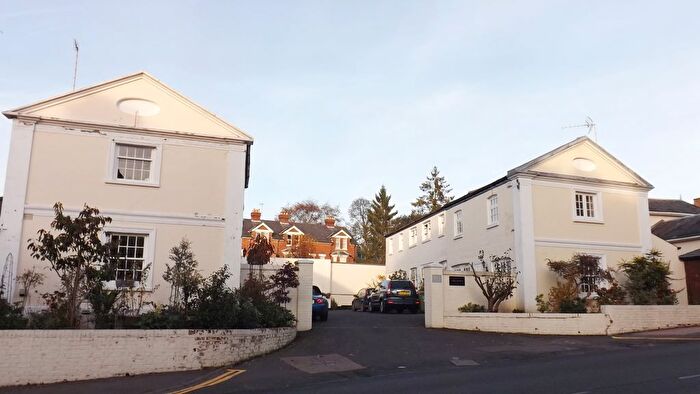 2 Bedroom Terraced House To Rent In Grove Hill Mews, Tunbridge Wells, TN1