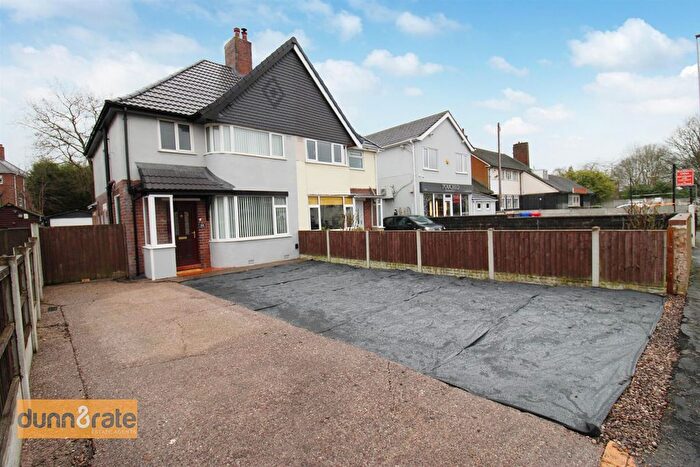 3 Bedroom Semi-Detached House For Sale In Werrington Road, Bucknall, ST2