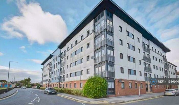 2 Bedroom Flat To Rent In Spring Street, Hull, HU2