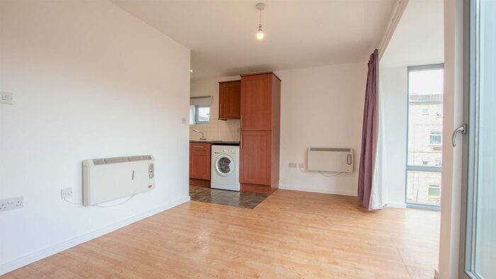 1 Bedroom Flat To Rent In Mcquades Court, York, YO1