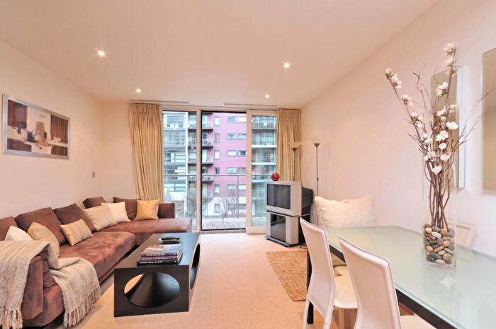 2 Bedroom Apartment To Rent In Eustace Building, Queenstown Road, London, SW11
