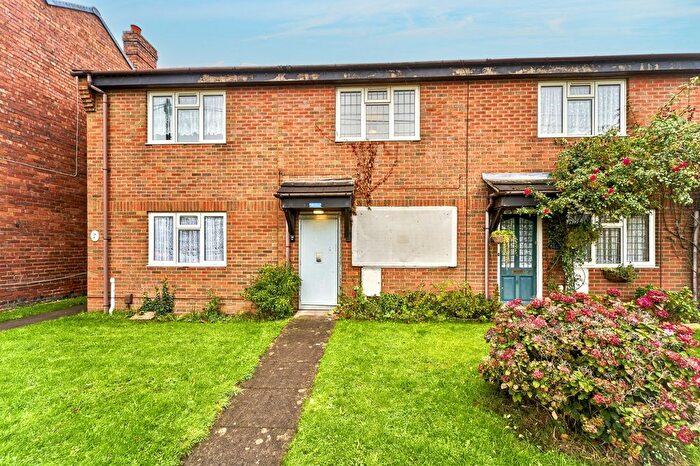 2 Bedroom Terraced House For Sale In Green Lane, Shelfield, Walsall, WS4