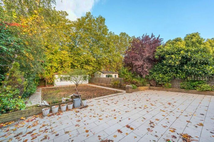 4 Bedroom Flat To Rent In Lydford Road, Brondesbury, London, NW2