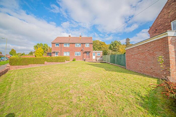 3 Bedroom Semi-Detached House For Sale In Underwood Road, Bishopstoke, Eastleigh, SO50