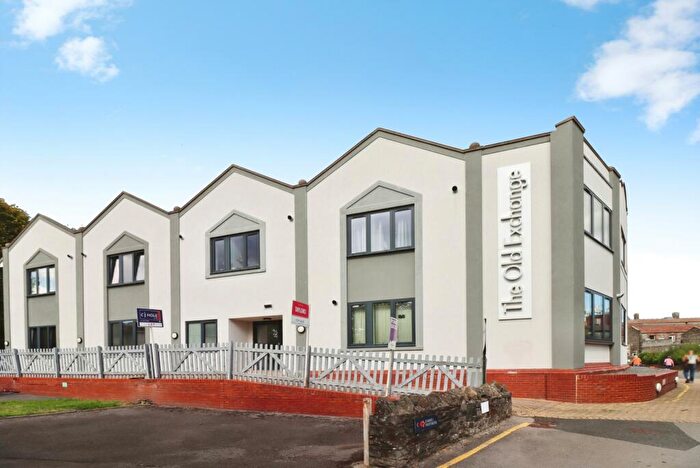 2 Bedroom Flat For Sale In Bank Road, Kingswood, Bristol, BS15