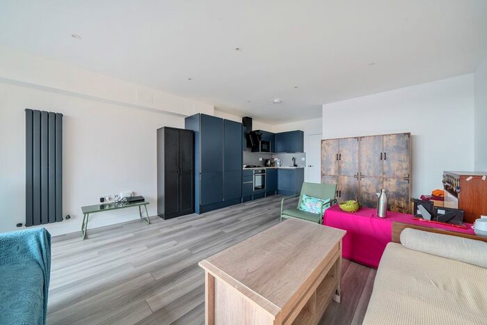 2 Bedroom Flat To Rent In Hyam Apartments, Broadway, Bexleyheath, Kent, DA6