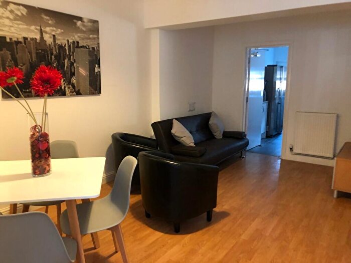 4 Bedroom Terraced House To Rent In Queen Anne Street, Shelton, Stoke-On-Trent, ST4