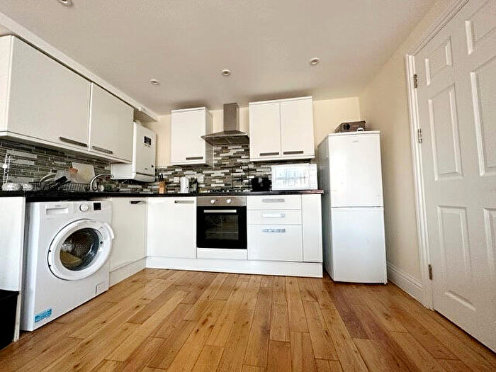 3 Bedroom Flat To Rent In Albert Road, Orpington, BR5