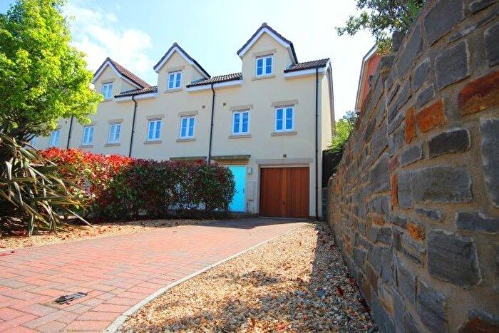 3 Bedroom Property To Rent In Springfield Road, Bristol, BS20