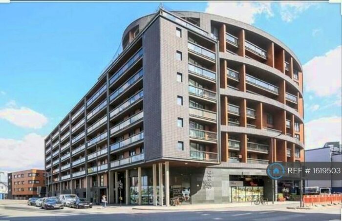 2 Bedroom Flat To Rent In The Sphere, London, E16