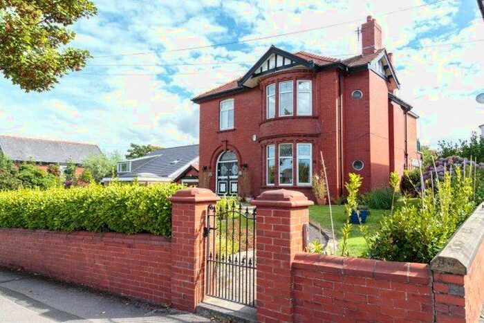 4 Bedroom Detached House To Rent In Newton Drive, Blackpool, FY3
