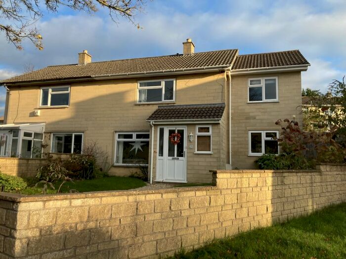 3 Bedroom Semi-Detached House To Rent In Sheridan Road, Twerton, Bath BA2