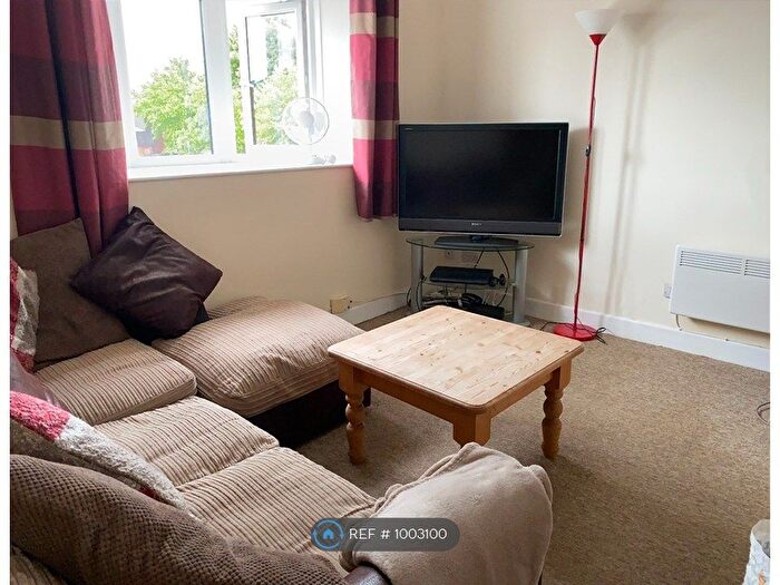 1 Bedroom Flat To Rent In Churchill Court, Cheltenham, GL50