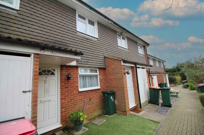 1 Bedroom Property To Rent In Hunter Road, Crawley, RH10