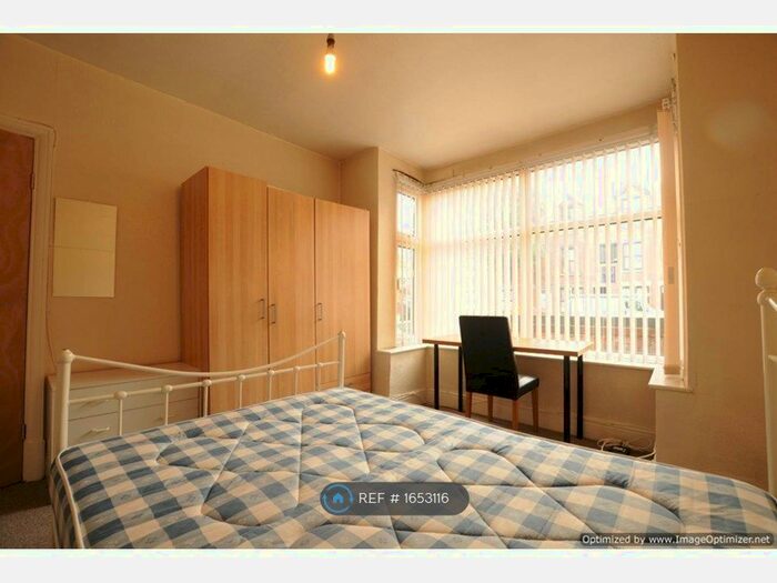 4 Bedroom Flat To Rent In Beeston Road, Nottingham, NG7
