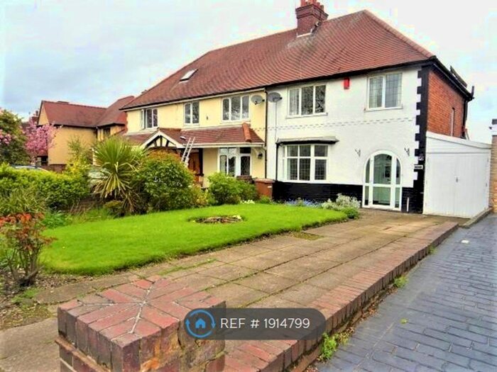 3 Bedroom Semi-Detached House To Rent In Sutton Road, Walsall, WS5