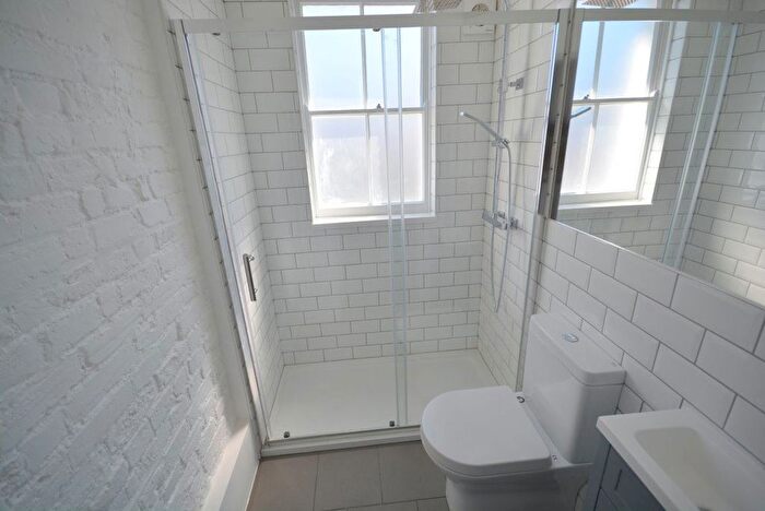 2 Bedroom Flat To Rent In Grosvenor Place, Margate, CT9