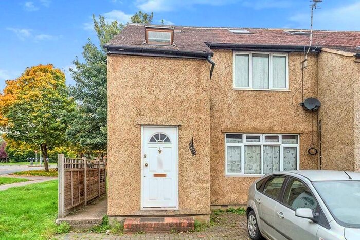 1 Bedroom Flat To Rent In Kings Road, London Colney, St. Albans, Hertfordshire, AL2