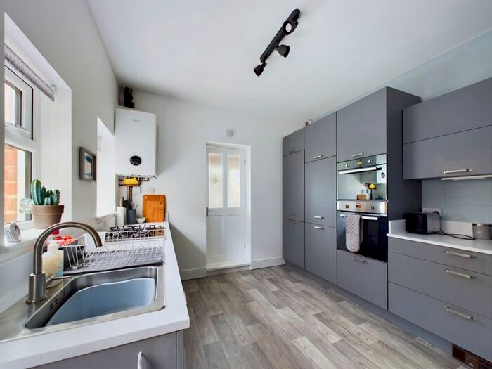 6 Bedroom Property To Rent In Stroud Road, Linden, Gloucester, GL1