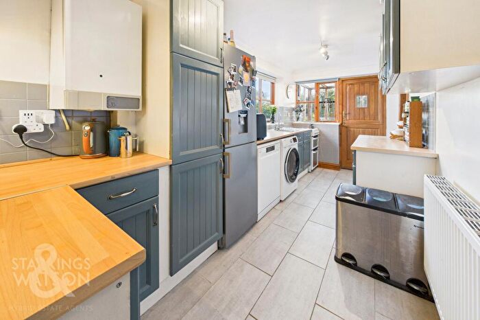 2 Bedroom Cottage For Sale In Crown Road, Buxton, Norwich, NR10