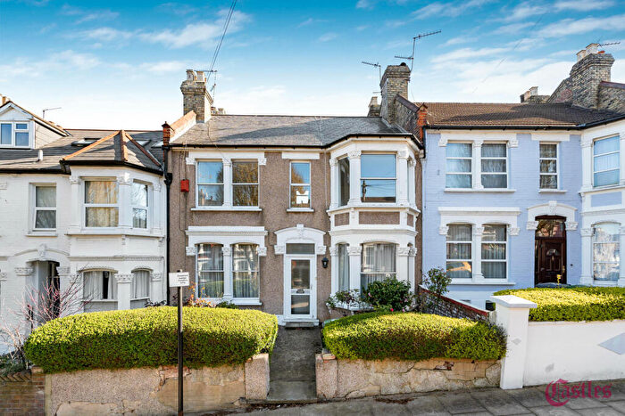 6 Bedroom Terraced House For Sale In Nelson Road, N8