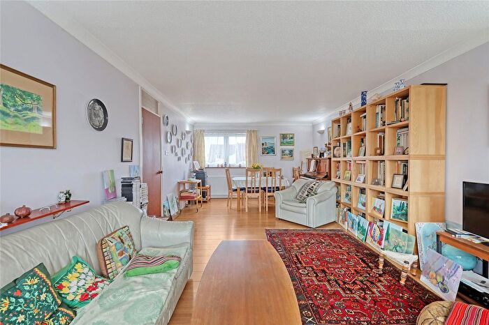 2 Bedroom Flat For Sale In Overcliff, Manor Road, Westcliff-On-Sea, Essex, SS0