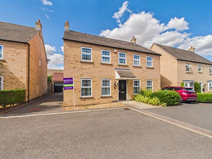4 Bedroom Detached House To Rent In Paynes Field, Barnack, PE9