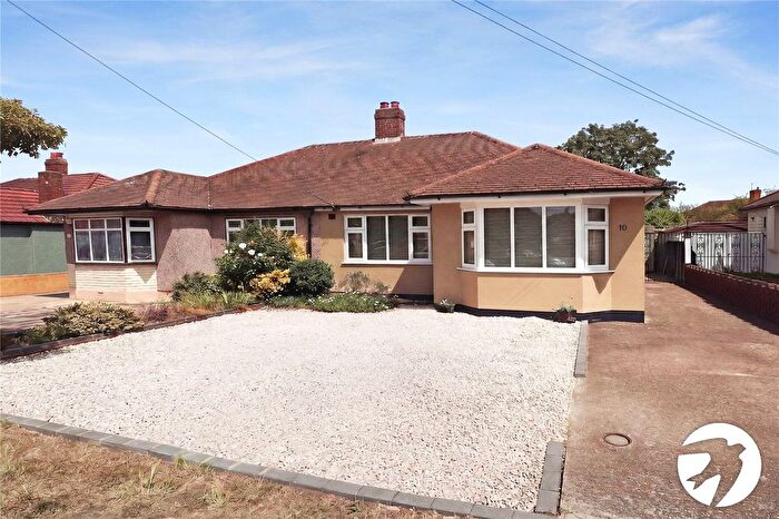 2 Bedroom Bungalow For Sale In Trosley Road, Belvedere, Kent, DA17